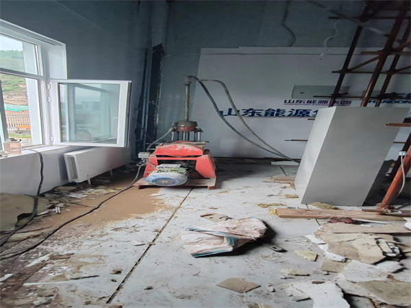 泾阳地基基础下沉墙体裂缝加固注浆顶升施工