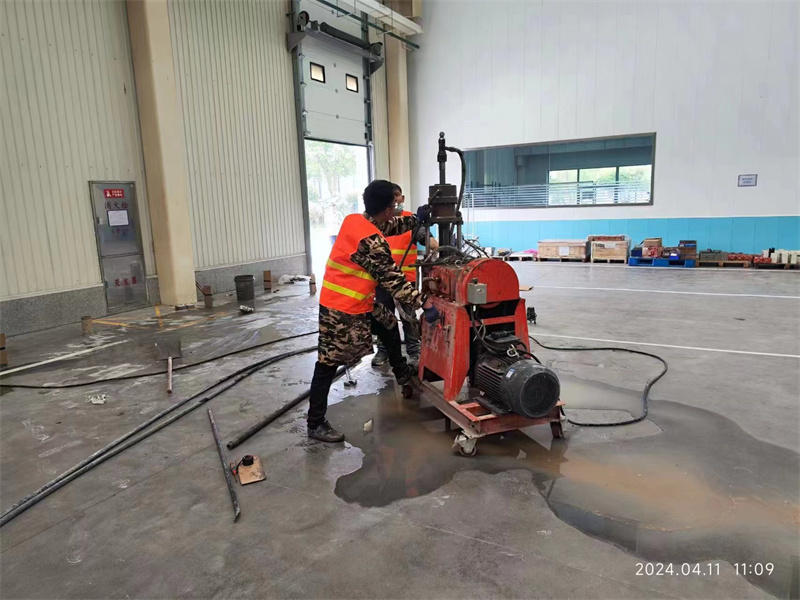 泾阳厂房地面下沉塌陷注浆加固施工